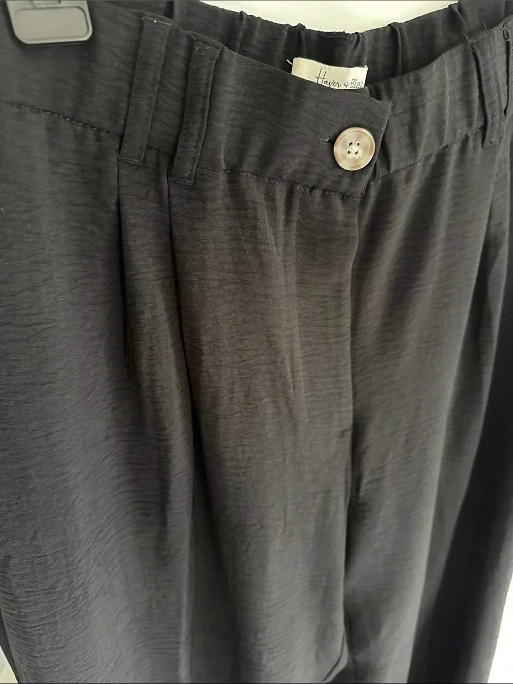 High-Rise Black Cropped Trousers for Women - Picture 3 of 3